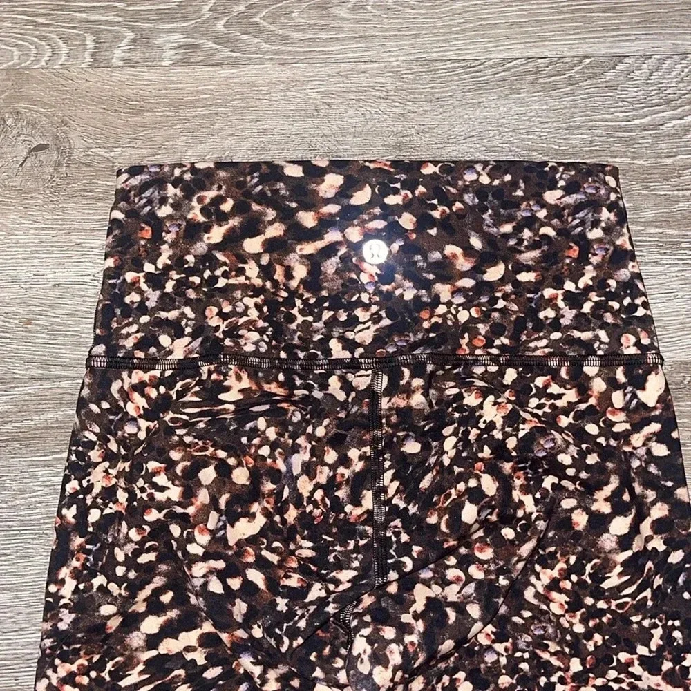 Lululemon invigorate tight leggings size 6